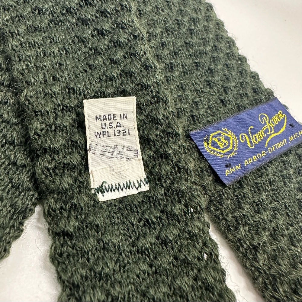 🥂SOLD🥂100% Wool Knit Dark Green Slim Van Boven Straight Edged Tie 2.75” - Picture 4 of 9